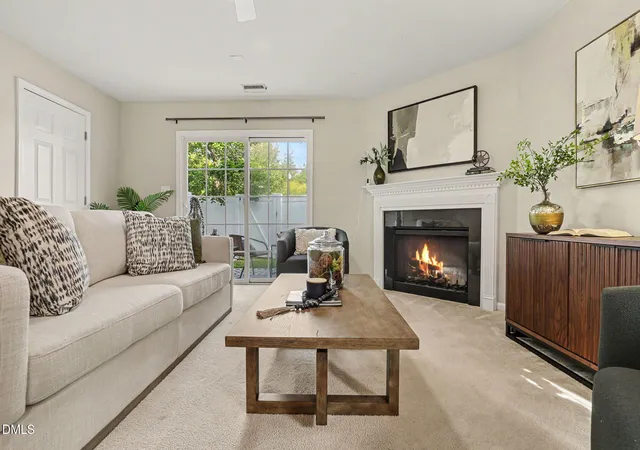 4th image of 1925 Grassy Banks Dr, Raleigh, NC 27610 | MLS# 10187917