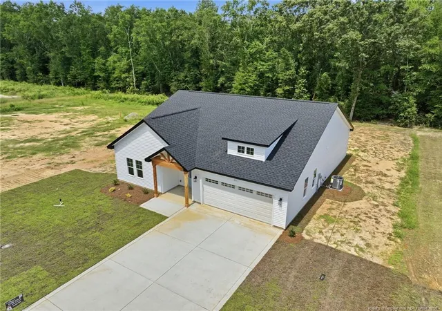 Photo 3 of Single family home for sale at 211 E 7th Avenue, Raeford, NC 28376 | MLS# 767828 | Listing updated on 2026-08-20