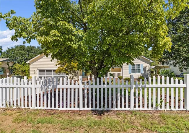 Photo 2 of Sale Pending at 802 Darlington Dr, Fayetteville, NC 28311 | MLS# 767829 | Listing updated on 2026-09-16