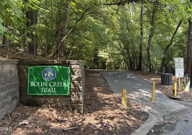 Listing Photo 2 - Condo for sale in building located at 220 Elizabeth St, Chapel Hill, NC 27514 - Unit #G9