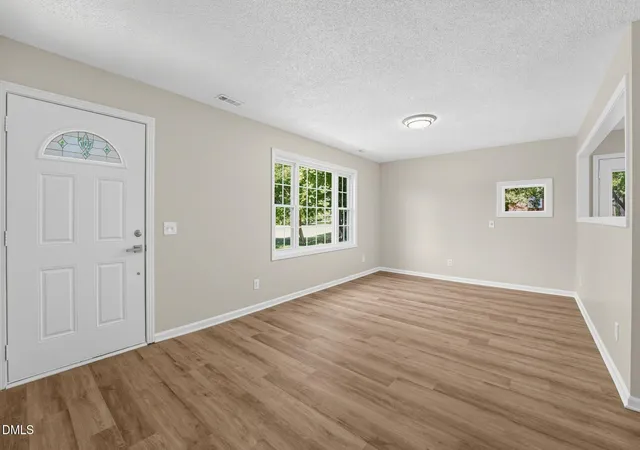 4th image of 2506 Meadow Dr, Sanford, NC 27332 | MLS# 10188060
