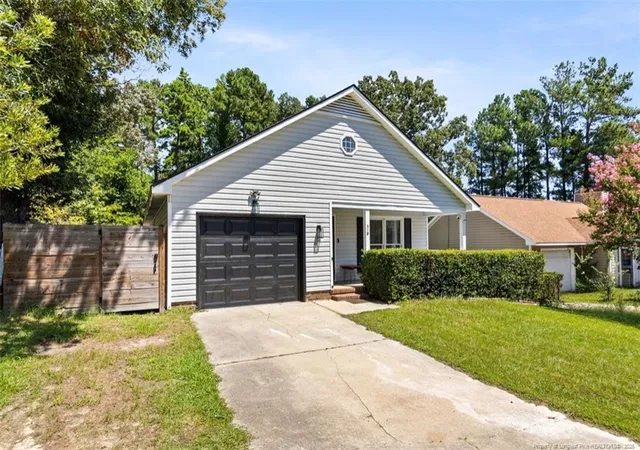 2nd image of 512 Andover Rd, Fayetteville, NC 28311 | MLS# 767900