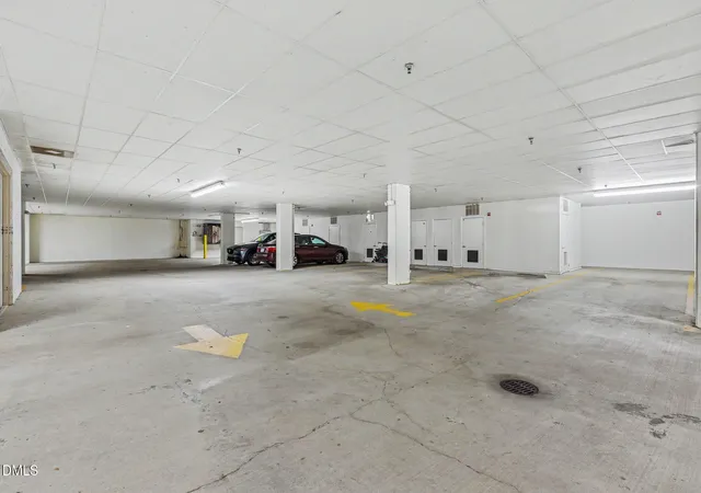 31st image of 3920 Essex Garden Ln #105, Raleigh, NC 27612 | MLS# 10187991