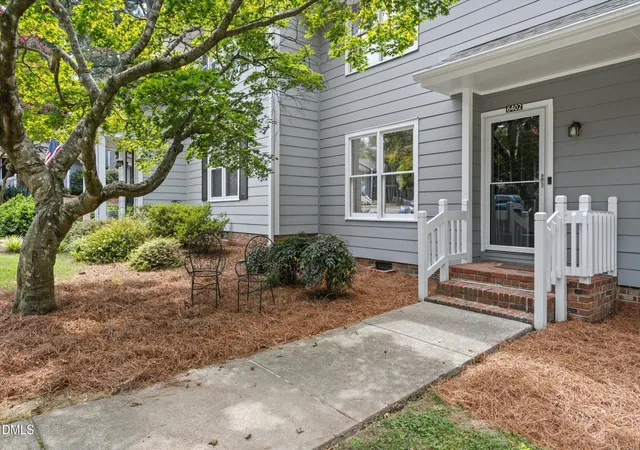 3rd image of 6402 Meadow View Dr, Raleigh, NC 27609 | MLS# 10187927