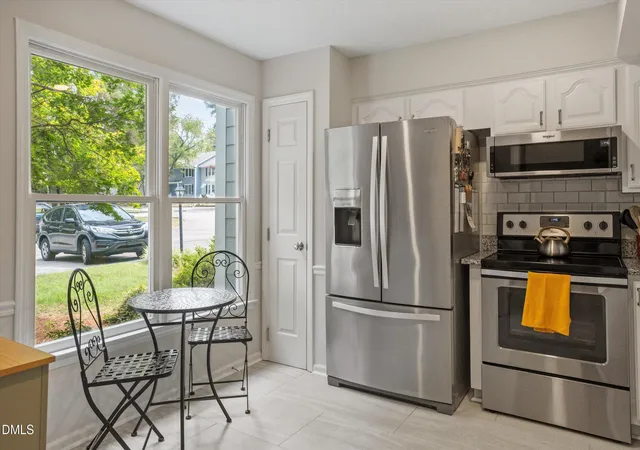 4th image of 6402 Meadow View Dr, Raleigh, NC 27609 | MLS# 10187927