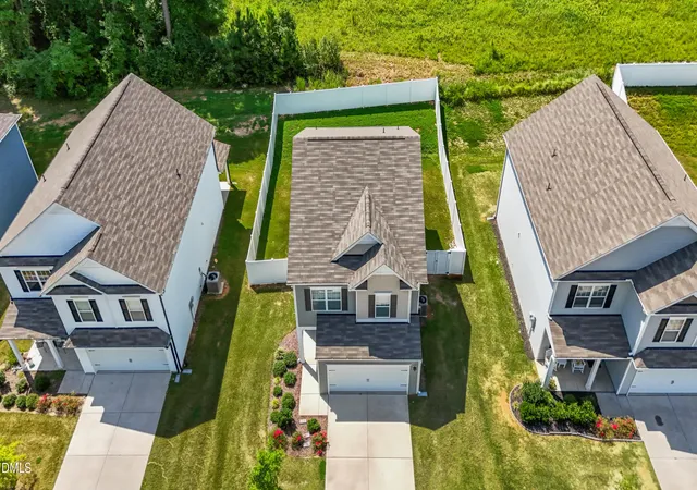 Photo 3 of Single family home for sale at 111 Flying Point Ln, Clayton, NC 27520 | MLS# 10187744 | Listing updated on 2026-09-09