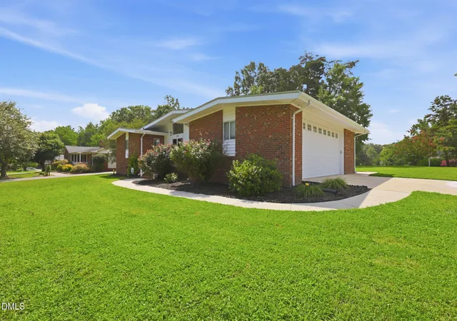 2nd image of 2405 Hillford Dr, Burlington, NC 27217 | MLS# 10187788