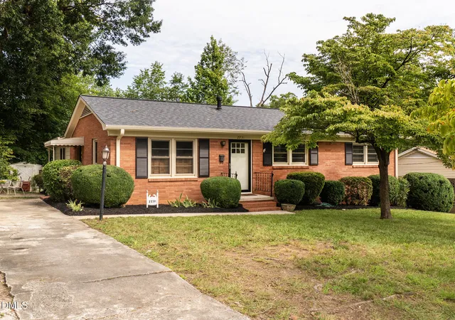 1st image of 2231 Lacy St, Burlington, NC 27215 | MLS# 10188010