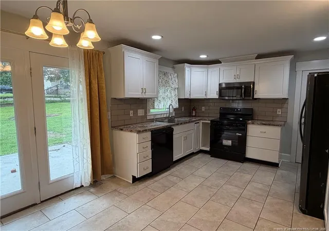 3rd image of 1112 Riverside Cir, Spring Lake, NC 28390 | MLS# 765566