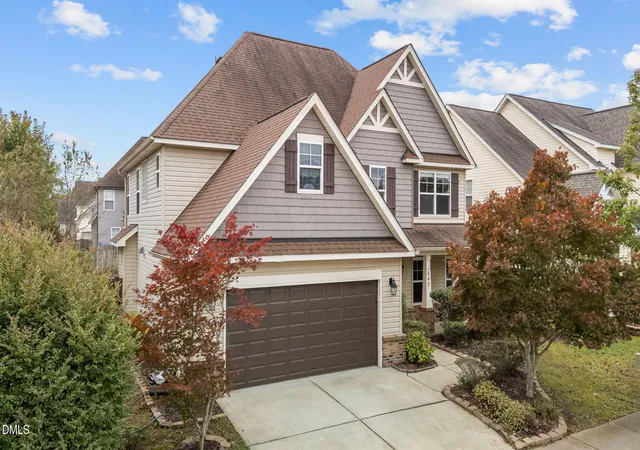 Photo 3 of Single family home for sale at 842 New Charleston Dr, Fuquay Varina, NC 27526 | MLS# 10188261 | Listing updated on 2026-08-24