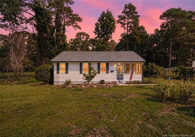 2nd image of 1932 Spruce St, Fayetteville, NC 28303 | MLS# 767848