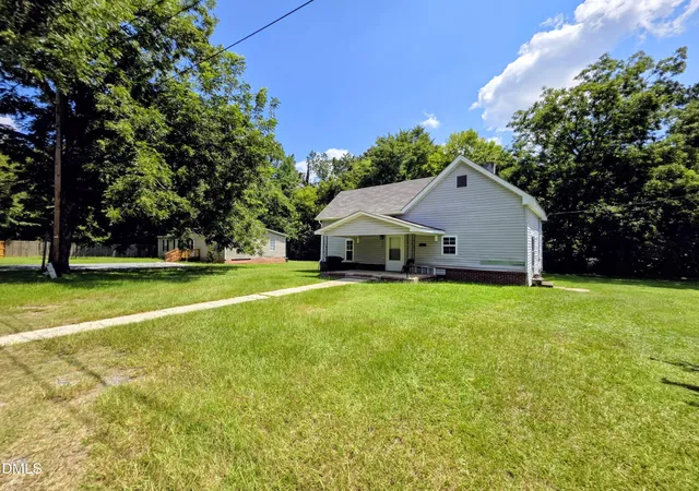 2nd image of 202 Hill St, Smithfield, NC 27577 | MLS# 10187871