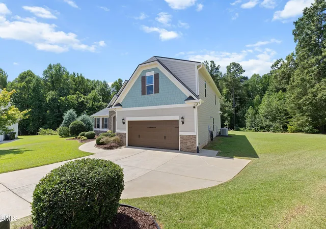 Photo 3 of Sale Pending at 190 Retriever Ct, Garner, NC 27529 | MLS# 10188131 | Listing updated on 2026-09-16