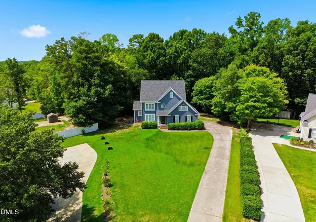Photo 4 of Single family home for sale at 1300 Windy Field Cir, Knightdale, NC 27545 | MLS# 10188117 | Listing updated on 2026-08-27