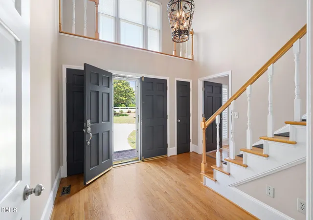 Photo 3 of Single family home for sale at 7000 Scarlett Ln, Garner, NC 27529 | MLS# 10187939 | Listing updated on 2026-09-23