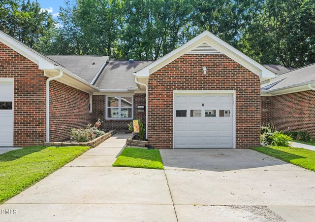 2nd image of 2435 Moran St, Burlington, NC 27215