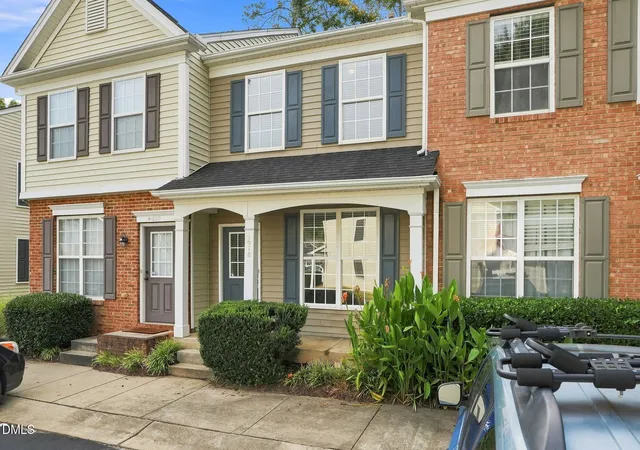 2nd image of 1618 Brook Fern Wy, Raleigh, NC 27609 | MLS# 10187886