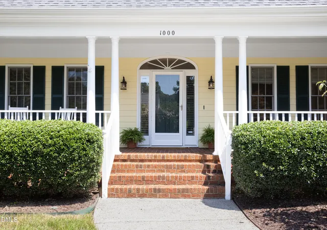 Photo 3 of Single family home for sale at 1000 E Oak Dr, Durham, NC 27705 | MLS# 10188831 | Listing updated on 2026-09-18
