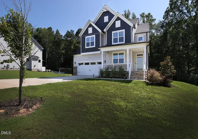 Photo 3 of Single family home for sale at 481 Badger Pass Dr, Clayton, NC 27527 | MLS# 10187949 | Listing updated on 2026-08-31
