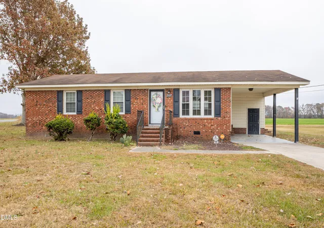 Photo 1 of Single family home for sale at 800 S Vance St, Fremont, NC 27830 | MLS# 10187901 | Listing updated on 2026-08-21