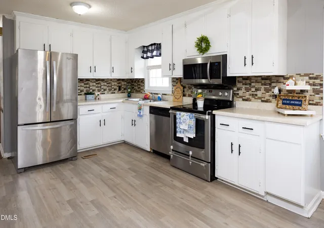Photo 3 of Single family home for sale at 800 S Vance St, Fremont, NC 27830 | MLS# 10187901 | Listing updated on 2026-08-21
