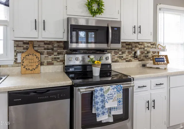 Photo 3 of Single family home for sale at 800 S Vance St, Fremont, NC 27830 | MLS# 10187901 | Listing updated on 2026-08-21