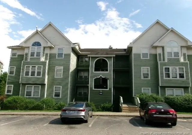 Photo 2 of Sale Pending at 942 Stewarts Creek Dr #1, Fayetteville, NC 28314 | MLS# 768111 | Listing updated on 2026-09-08
