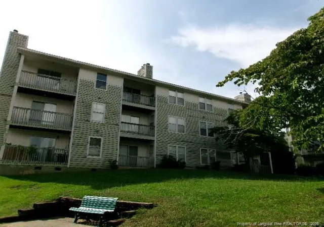 Listing Photo 4 - Condo for sale in building located at 942 Stewarts Creek Dr, Fayetteville, NC 28314 - Unit #1