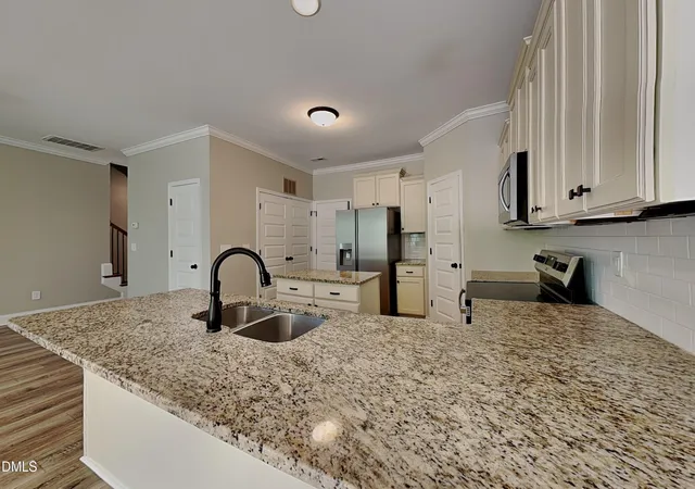 Photo 4 of Single family home for sale at 3100 Matthew Ridge Dr, Zebulon, NC 27597 | MLS# 10188086 | Listing updated on 2026-10-05
