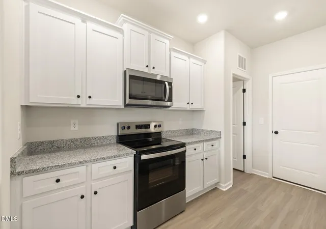 Photo 3 of Single family home for sale at 200 Independence Ln, Oxford, NC 27565 | MLS# 10187896 | Listing updated on 2026-10-01