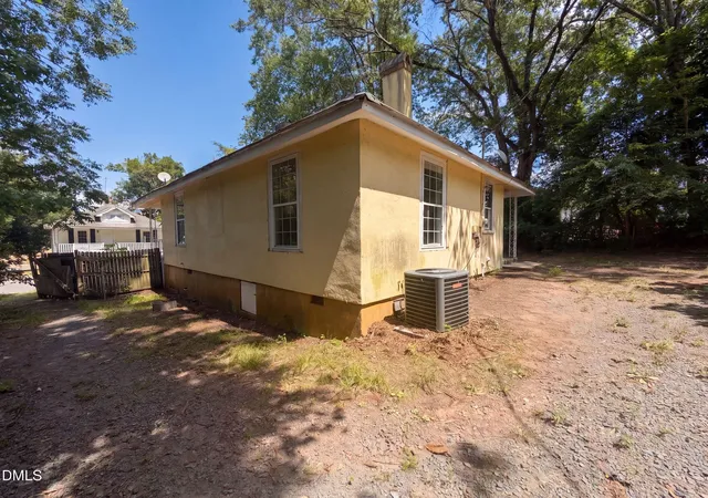 5th image of 1108 Taylor St, Durham, NC 27701 | MLS# 10187921