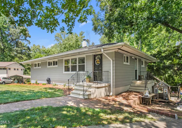 Photo 2 of Sale Pending at 119 Azalea Cir, Burlington, NC 27215 | MLS# 10187966 | Listing updated on 2026-08-28