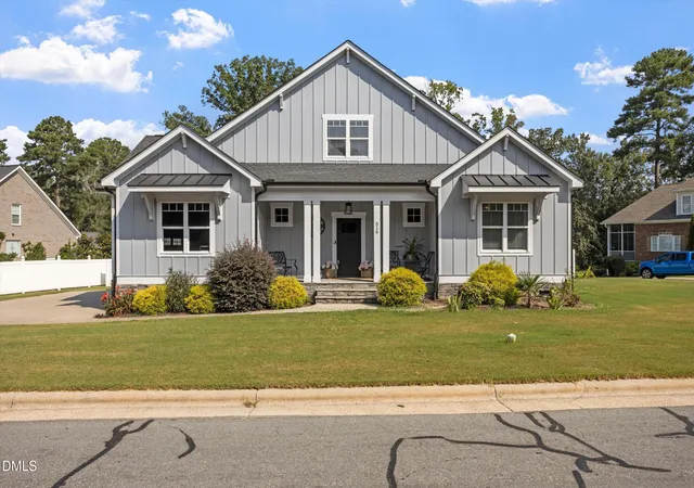 Photo 1 of Single family home for sale at 516 W Franklin St, Zebulon, NC 27597 | MLS# 10187957 | Listing updated on 2026-08-21