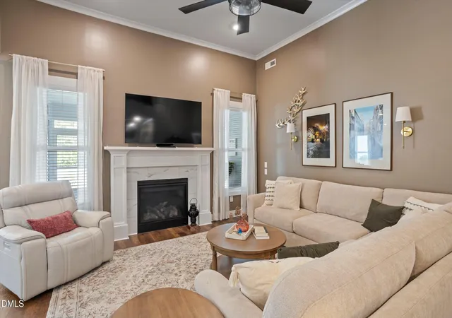 Photo 4 of Single family home for sale at 516 W Franklin St, Zebulon, NC 27597 | MLS# 10187957 | Listing updated on 2026-08-21