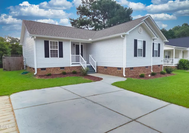 1st image of 629 Avondale Dr, Clayton, NC 27520 | MLS# 10188235