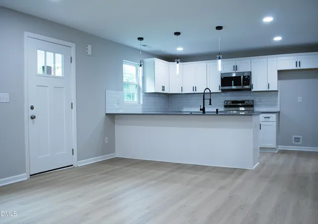 3rd image of 421 E Webb St, Mebane, NC 27302 | MLS# 10188050
