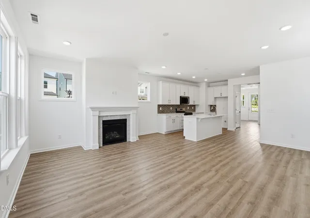 Photo 4 of Single family home for sale at 209 Poppy Pt Dr, Wendell, NC 27591 | MLS# 10188029 | Listing updated on 2026-08-21