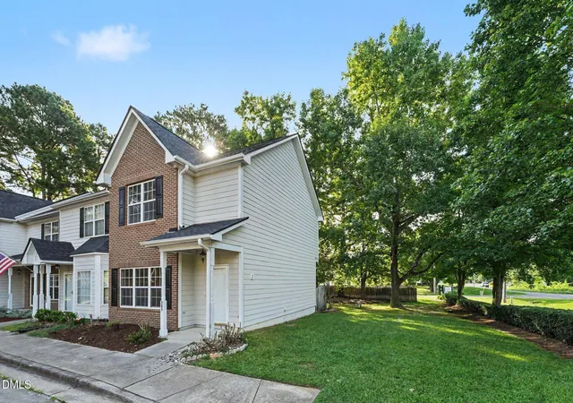3rd image of 285 Dairy Rd, Clayton, NC 27520 | MLS# 10188110