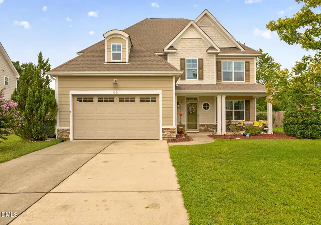 Photo 1 of Single family home for sale at 3224 Winterwood Dr, Fayetteville, NC 28306 | MLS# 10188402 | Listing updated on 2026-09-14