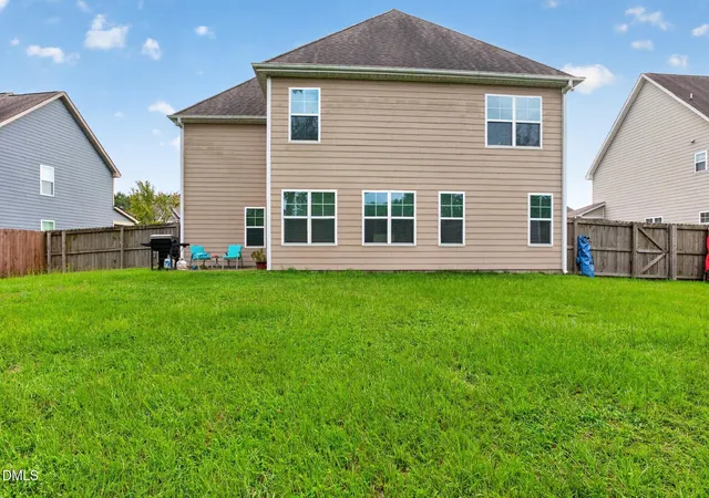 Photo 3 of Single family home for sale at 3224 Winterwood Dr, Fayetteville, NC 28306 | MLS# 10188402 | Listing updated on 2026-09-14