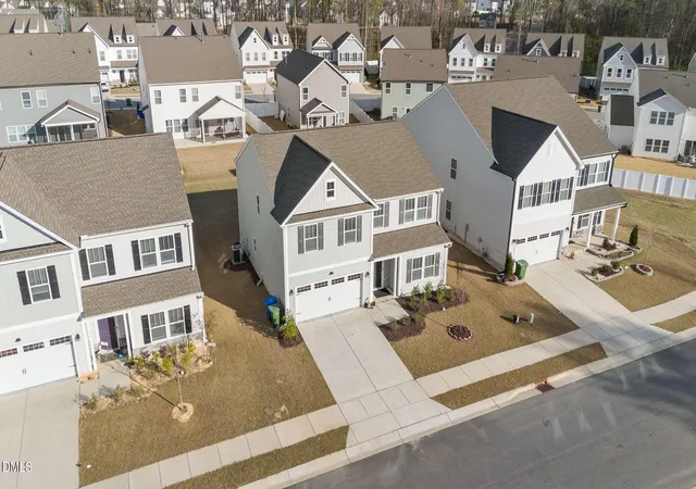 Photo 4 of Single family home for sale at 1333 Amos Park St, Fuquay Varina, NC 27526 | MLS# 10188054 | Listing updated on 2026-09-18
