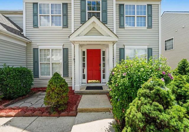 3rd image of 5325 Granada Hills Dr, Raleigh, NC 27613 | MLS# 10188158