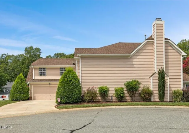 Photo 3 of Single family home for sale at 101 Gene Sarazen Dr, Mebane, NC 27302 | MLS# 10188174 | Listing updated on 2026-08-23