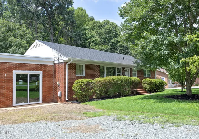 1st image of 503 N Carr St, Mebane, NC 27302 | MLS# 10188138