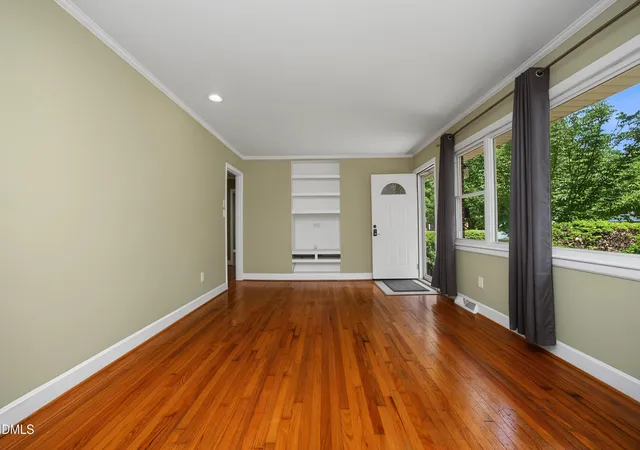 5th image of 503 N Carr St, Mebane, NC 27302 | MLS# 10188138