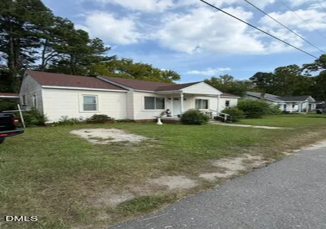 2nd image of 107 Grady St, Four Oaks, NC 27524 | MLS# 10188253