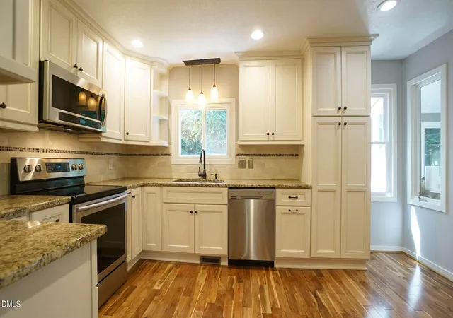 Photo 3 of Sale Pending at 818 Lake Forest Dr, Raleigh, NC 27615 | MLS# 10188836 | Listing updated on 2026-10-17