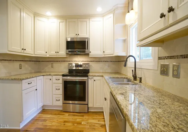Photo 4 of Sale Pending at 818 Lake Forest Dr, Raleigh, NC 27615 | MLS# 10188836 | Listing updated on 2026-10-17