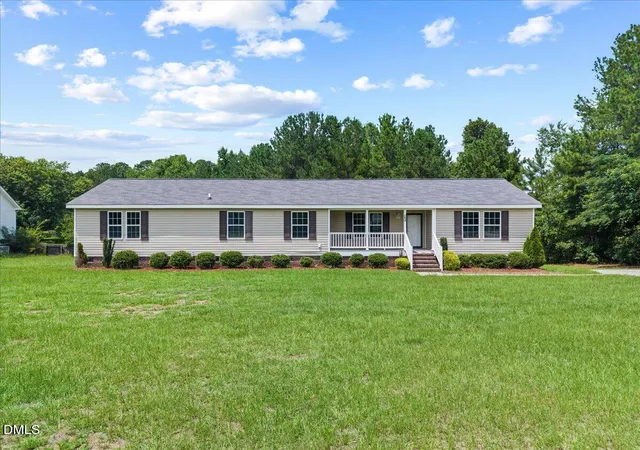 Photo 1 of Single family home for sale at 864 Cori Ct, Nashville, NC 27856 | MLS# 10188156 | Listing updated on 2026-08-29