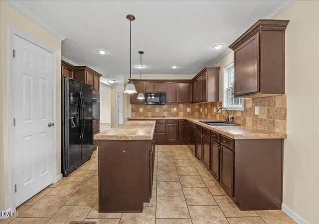 Photo 4 of Single family home for sale at 864 Cori Ct, Nashville, NC 27856 | MLS# 10188156 | Listing updated on 2026-08-29